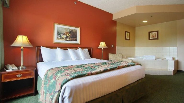 Hotel Mead & Conference Center