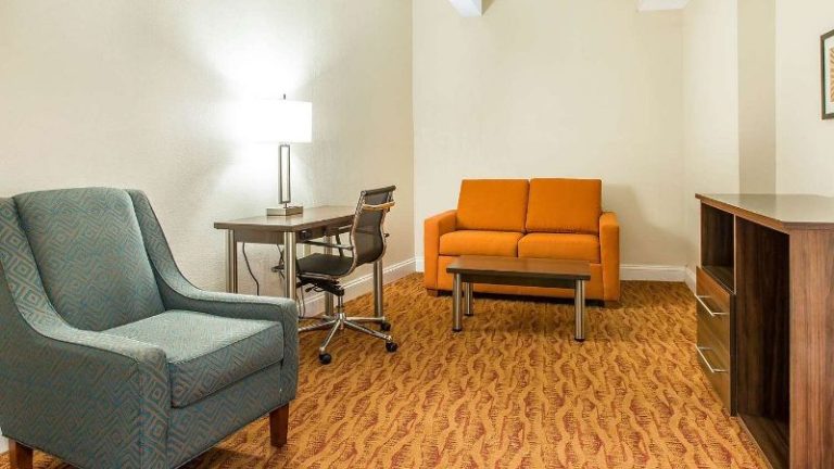Quality Inn & Suites Middletown – Newport