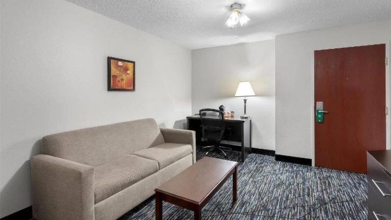 Quality Inn & Suites Niles