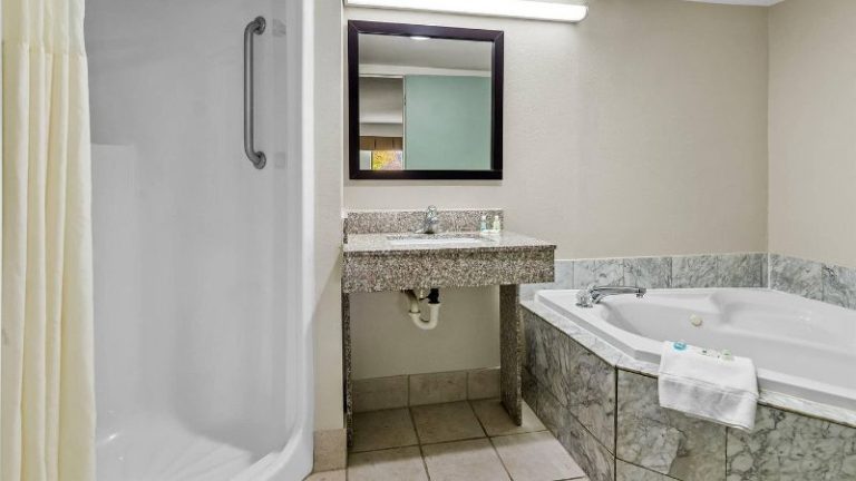 Quality Inn Hillsville