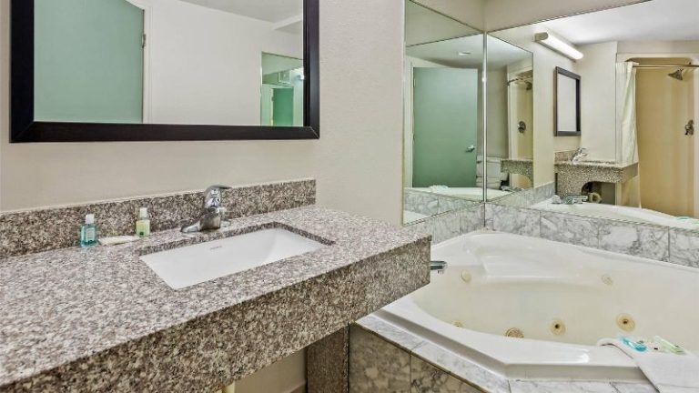 Quality Inn Hillsville
