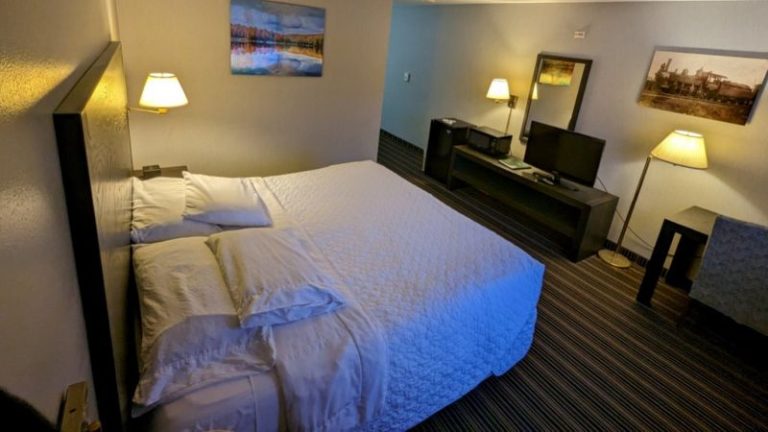 Woodfield Inn and Suites