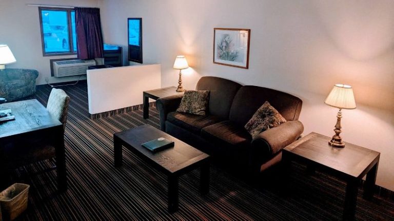 Woodfield Inn and Suites