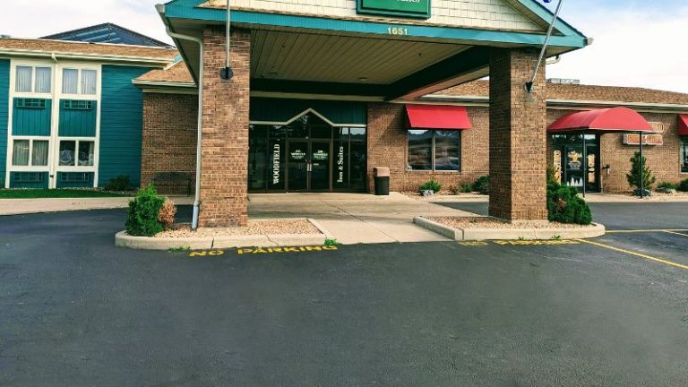 Woodfield Inn and Suites