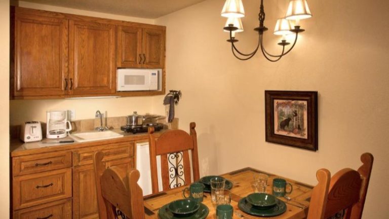 Alpine Village Suites