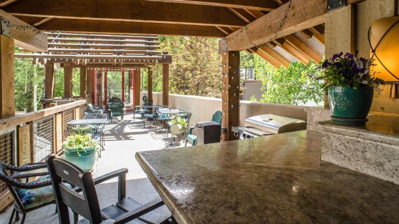 Alpine Village Suites, room with private jacuzzi, photo 6