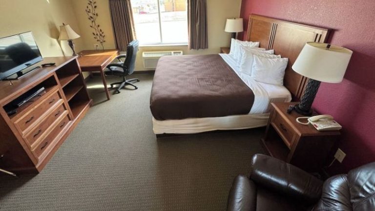 AmericInn by Wyndham McAlester