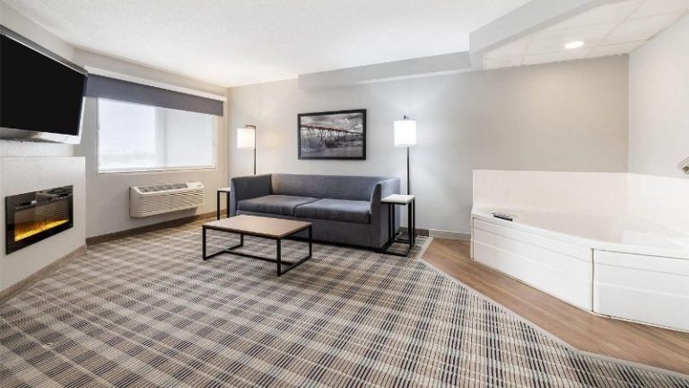 AmericInn by Wyndham Valley City