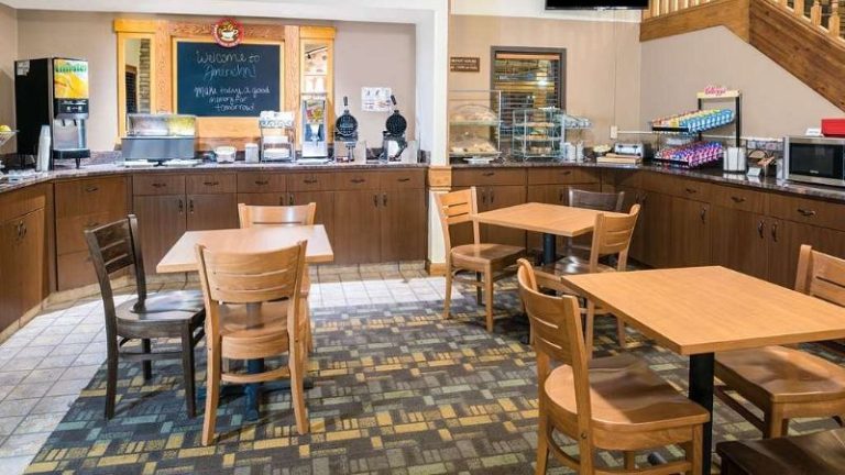 AmericInn by Wyndham Wahpeton