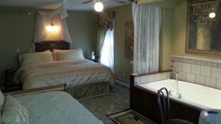 Artful Lodger Inn