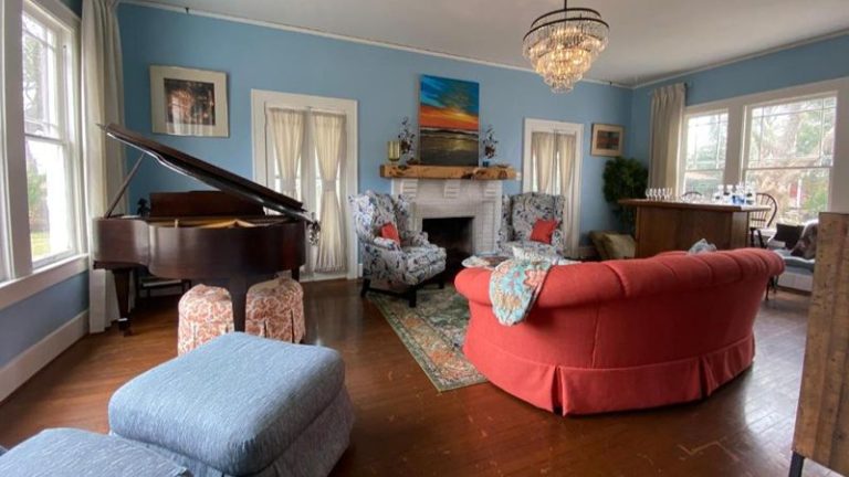 Avenue O Bed and Breakfast