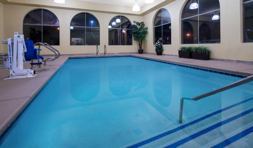 Baymont by Wyndham Las Vegas South Strip, room with private jacuzzi, photo 8