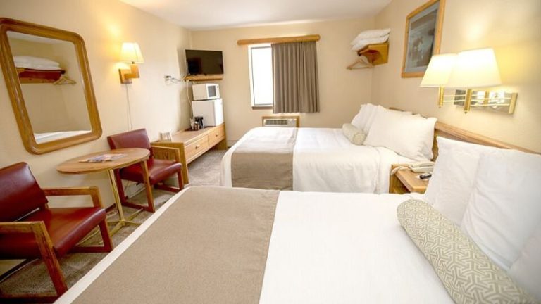 Beartooth Hideaway Inn & Cabins