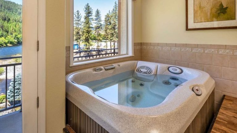 Best Western Lodge At River’s Edge