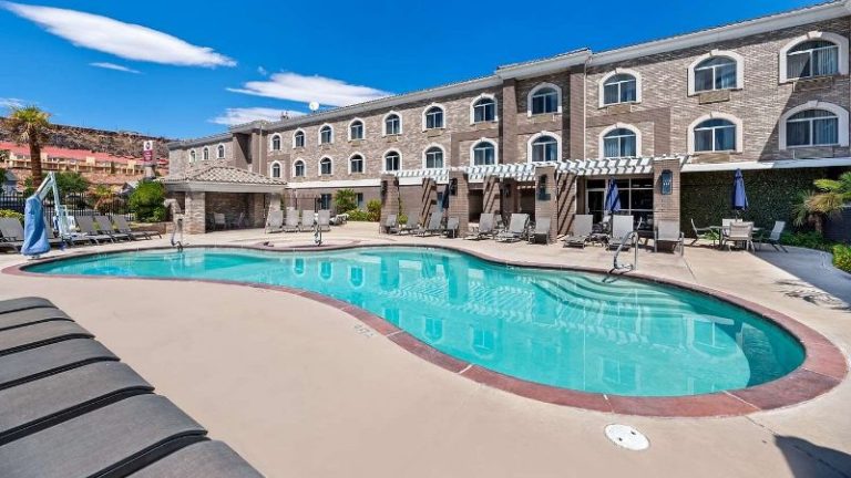 Best Western Plus Abbey Inn