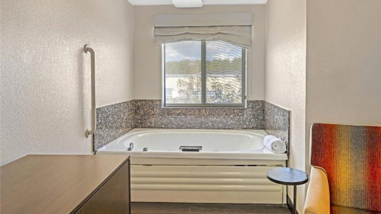 Best Western Plus Mccall Lodge & Suites