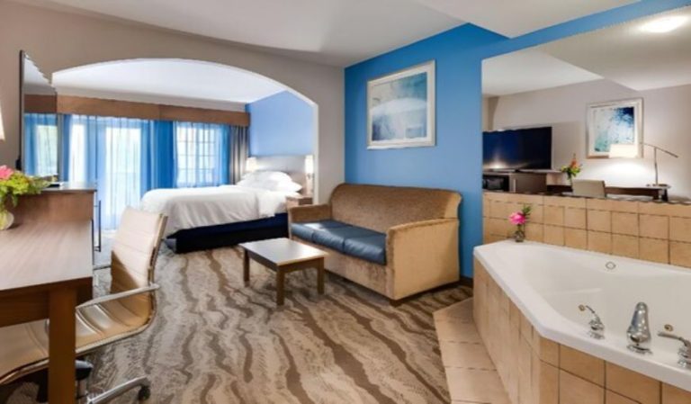 Best Western Plus River Escape Inn & Suites