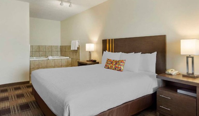 Best Western Plus The Inn At Horse Heaven