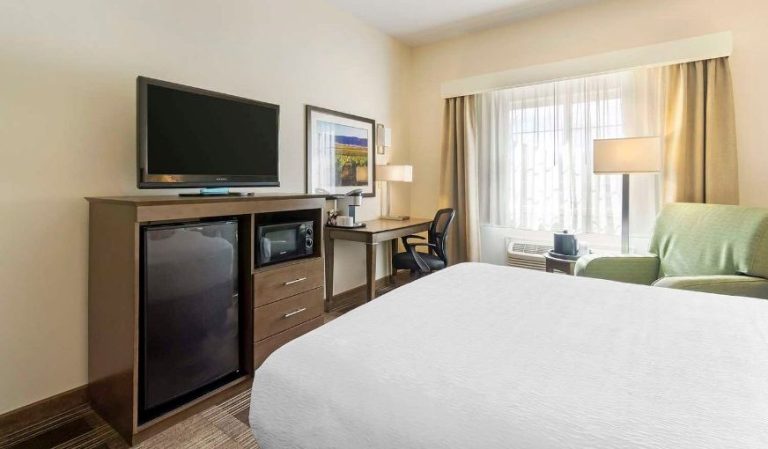 Best Western Plus The Inn At Horse Heaven