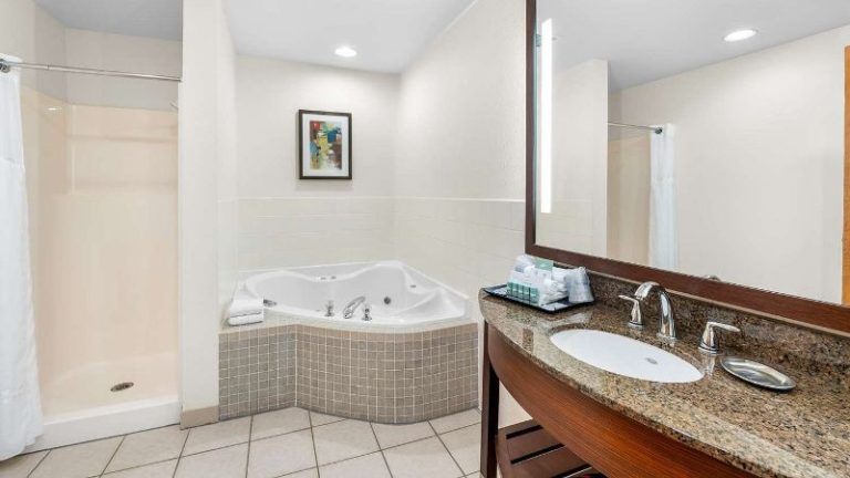 Best Western Rocky Mountain Lodge