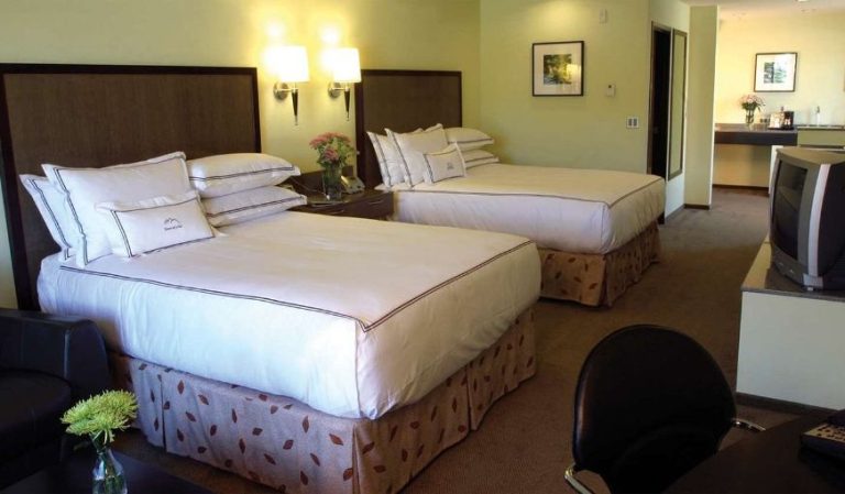 Best Western Snowcap Lodge