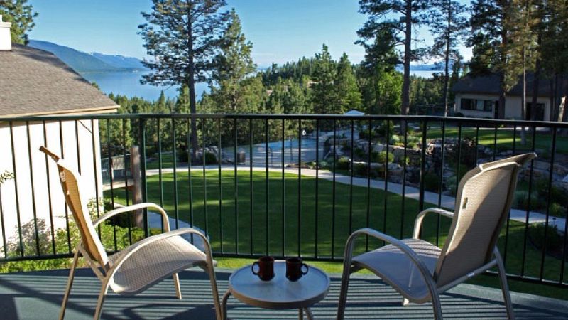 Bigfork Mountain Lake Lodge, room with private jacuzzi, photo 5