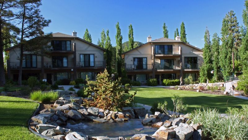 Bigfork Mountain Lake Lodge, room with private jacuzzi, photo 6