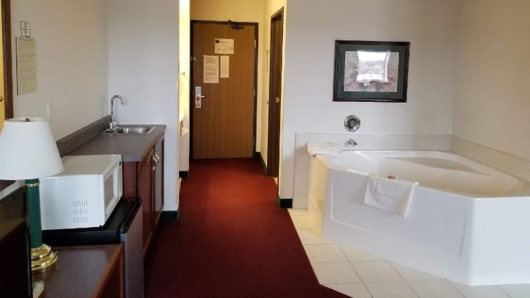 Bilmar Inn & Suites
