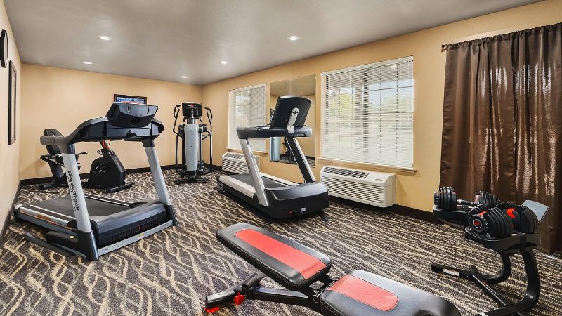 Bitterroot River Inn & Conference Center, room with private jacuzzi, photo 6