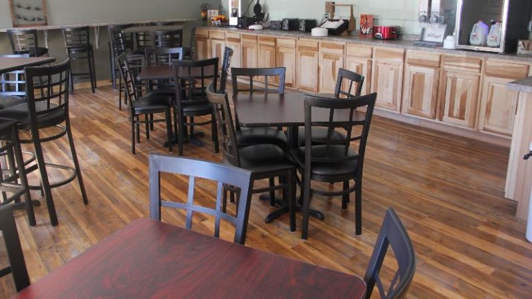 Blackstone Lodge and Suites
