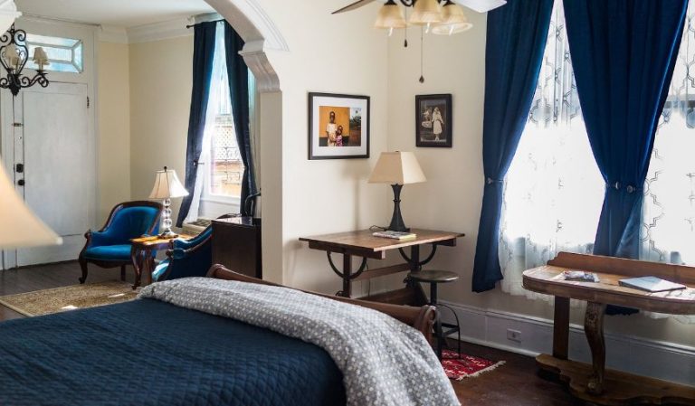 Blue60 Guest House
