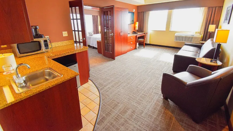 Canad Inns Destination Centre Grand Forks, room with private jacuzzi, photo 4