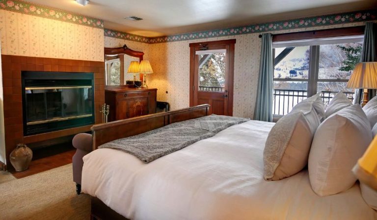 Casia Lodge and Ranch