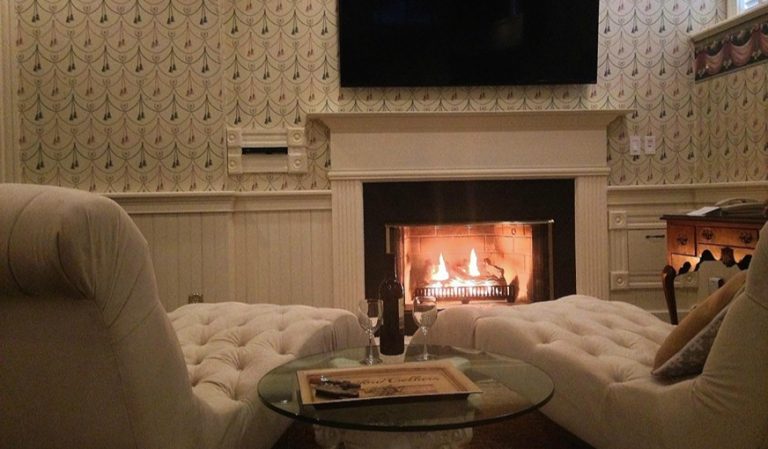Chambery Inn