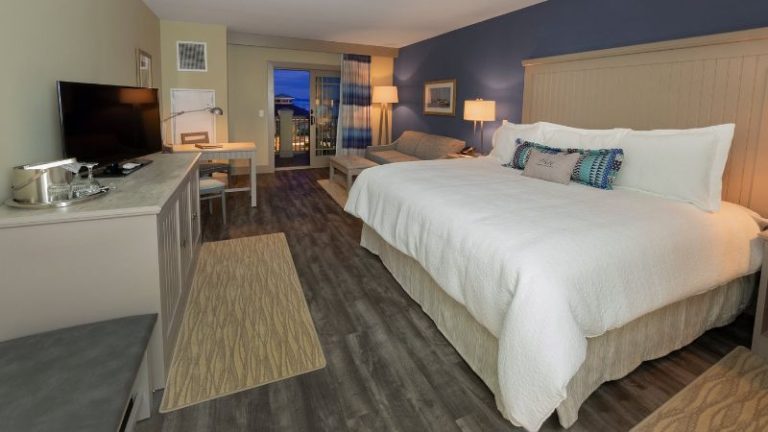 Chautauqua Harbor Hotel-Jamestown