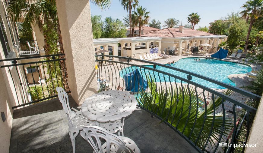 Club de Soleil All-Suite Resort, room with private jacuzzi, photo 6