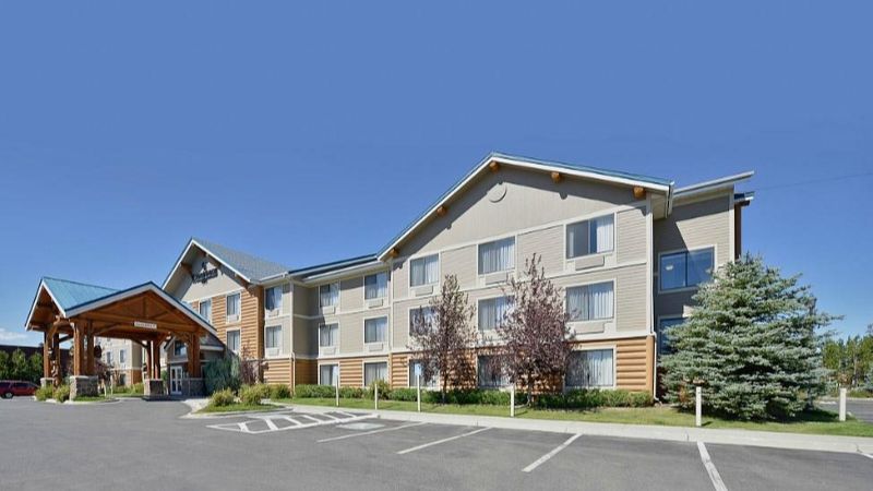 ClubHouse Inn West Yellowstone, room with private jacuzzi, photo 6