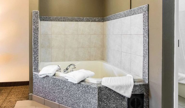 Comfort Inn Lancaster County