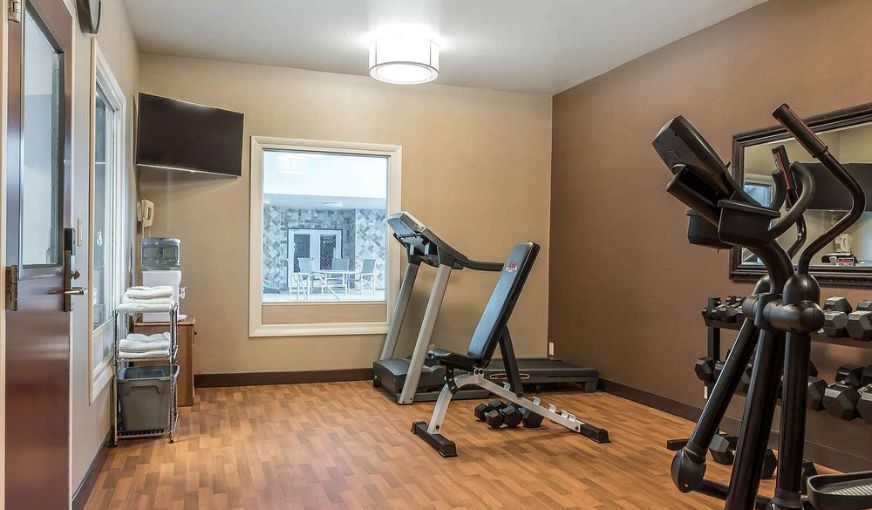 Comfort Inn Lancaster County, room with private jacuzzi, photo 7