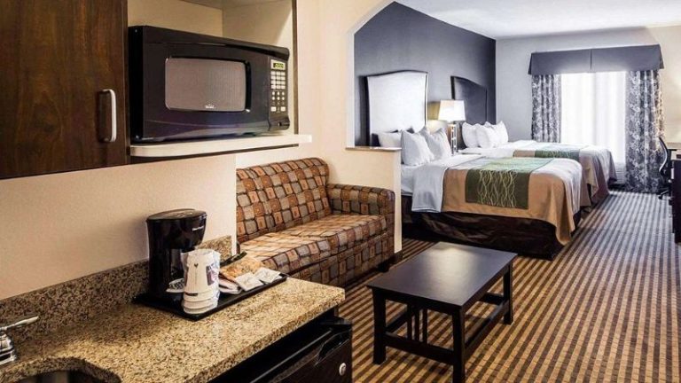 Comfort Inn & Suites