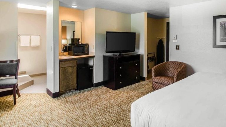 Comfort Inn & Suites