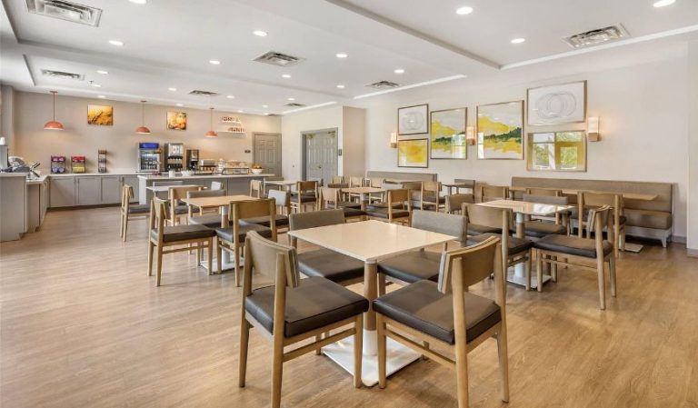 Comfort Inn & Suites