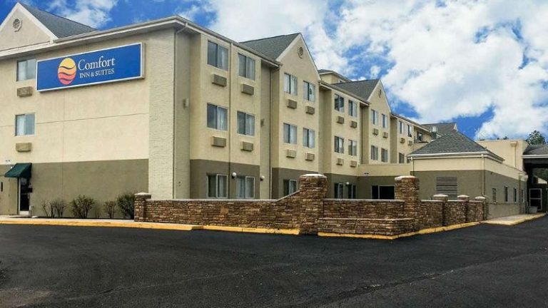Comfort Inn & Suites Crystal Inn Sportsplex