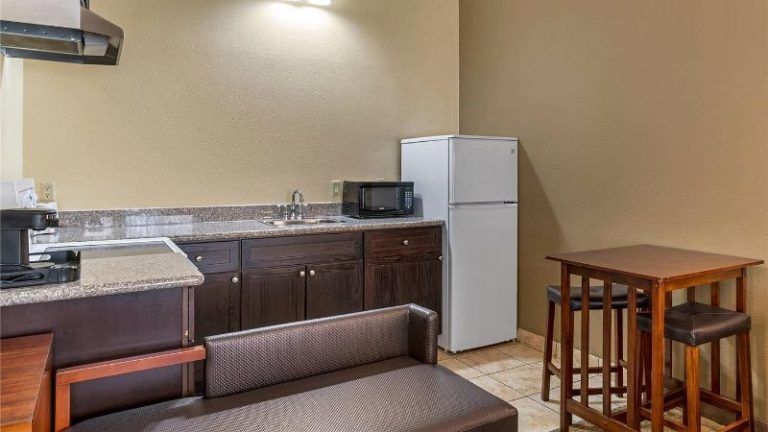 Comfort Suites Eugene
