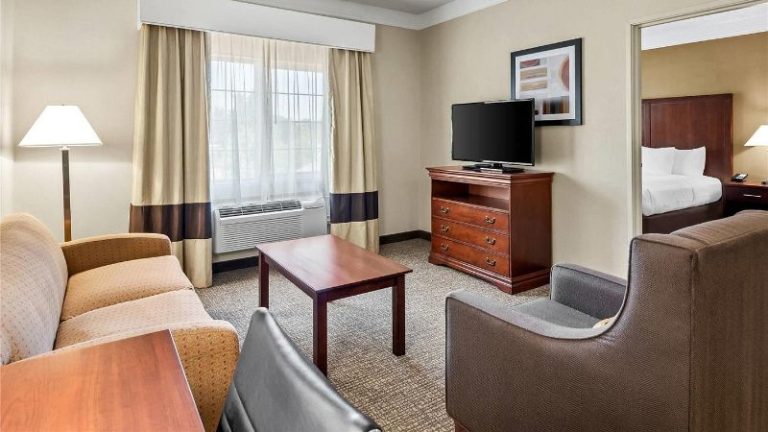 Comfort Suites Linn County Fairgrounds and Expo