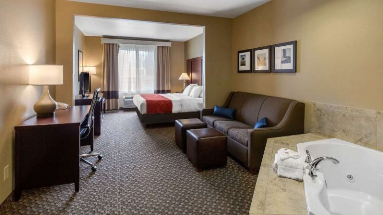 Comfort Suites Seaford