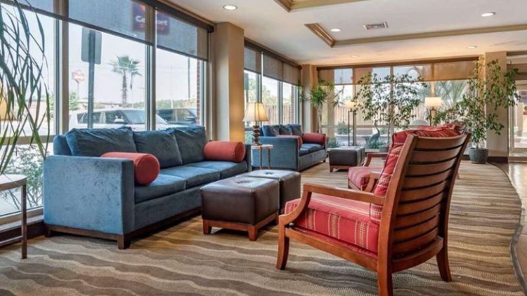 Comfort Suites