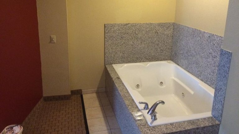 Comfort Suites