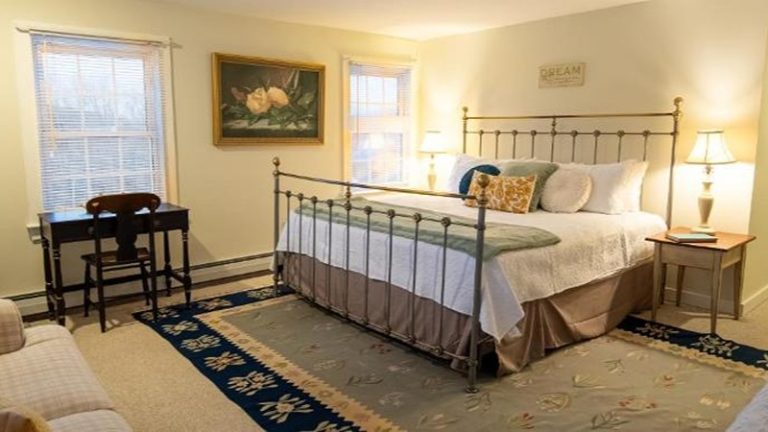 Cooper Hill Inn
