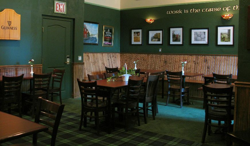 County Clare Irish Inn and Pub, room with private jacuzzi, photo 7